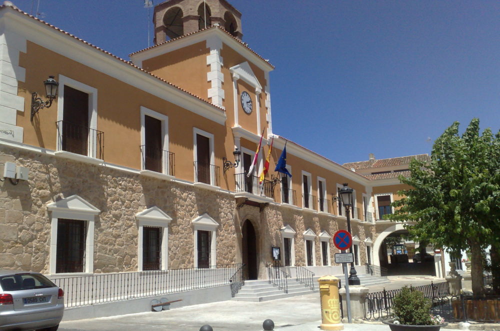 obra pública-ayuntamiento. Construcción de viviendas y obras públicas llave en mano